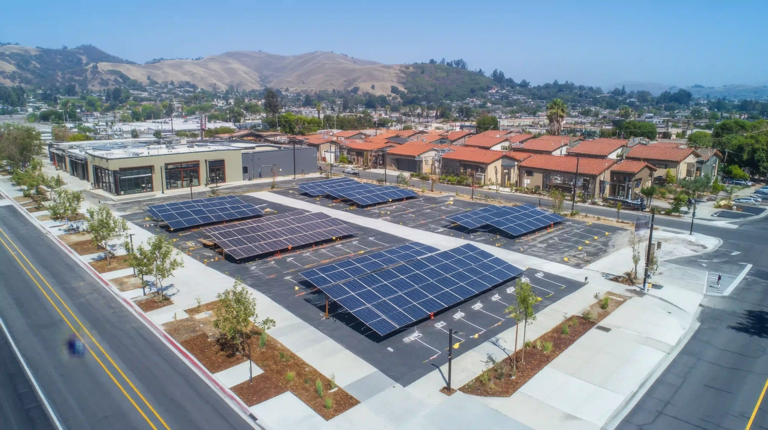 Read more about the article Why Commercial Solar in Vadodara is a Smart Investment for Your Business